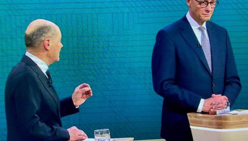 cb27c3fc-fbd8-43de-b951-79256aed0aa6